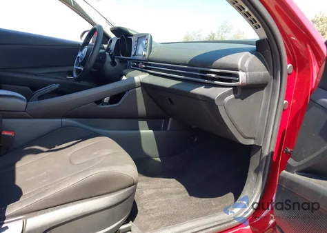 2023 Hyundai Elantra Sel z USA, uszkodzony, nr VIN KMHLM4AG8PU583775